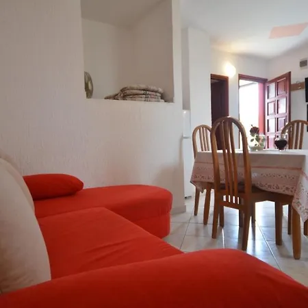 In Vrvari With Balcony, Air Conditioning, Wifi, Washing Machine